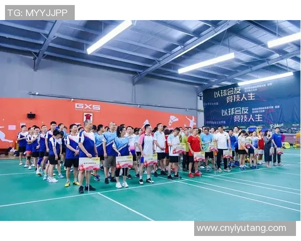 西安羽毛球队的团队协作与默契训练探讨